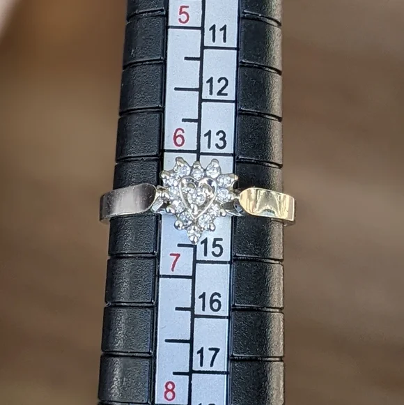 Antique 10K White Gold Diamond Heart Cluster Ring - Picture 10 of 10